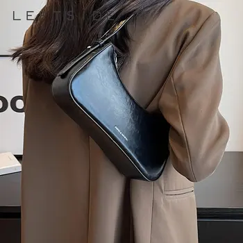 LEFTSIDE Малки сладки чанти за рамо под мишниците за жени 2023 тенденция дизайн кожени чанти и портмонета Y2K сребърна ръчна чанта Изображение