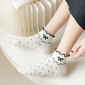 Дамски раирани чорапи пролет лято черно бяло кратко ниска тръба дантела къдрава чорапи японски колеж стил сладък kawaii Лолита чорапи Изображение